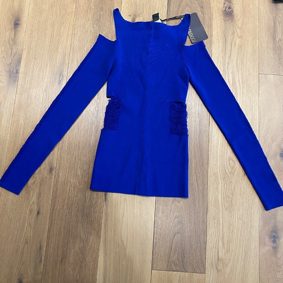 NWT Roberto Cavalli knit sweater with cut outs - Picture 6 of 6